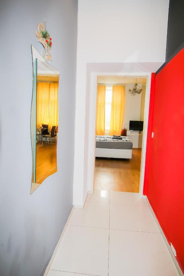 Deluxe Apartment 5P Mm A Wien Exterior foto