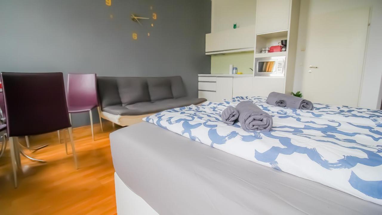 Deluxe Apartment 5P Mm A Wien Exterior foto